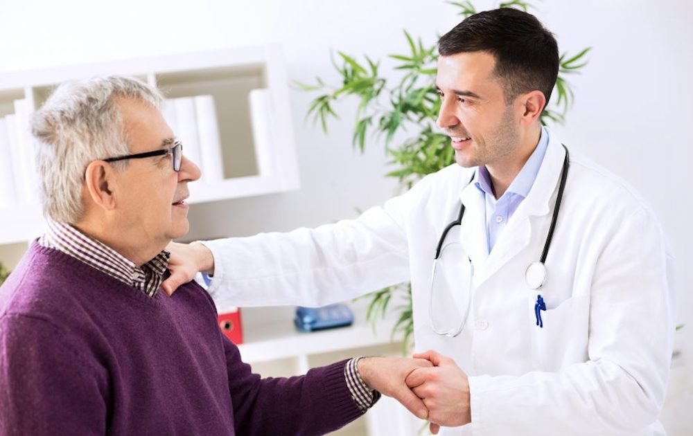 متابعة وعلاج الجلطات الدماغية داخل عيادة المخ والأعصاب